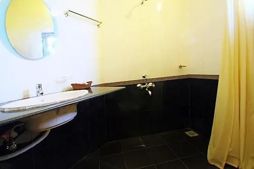 Deshadan Cliff & Beach Resort,Varkala India